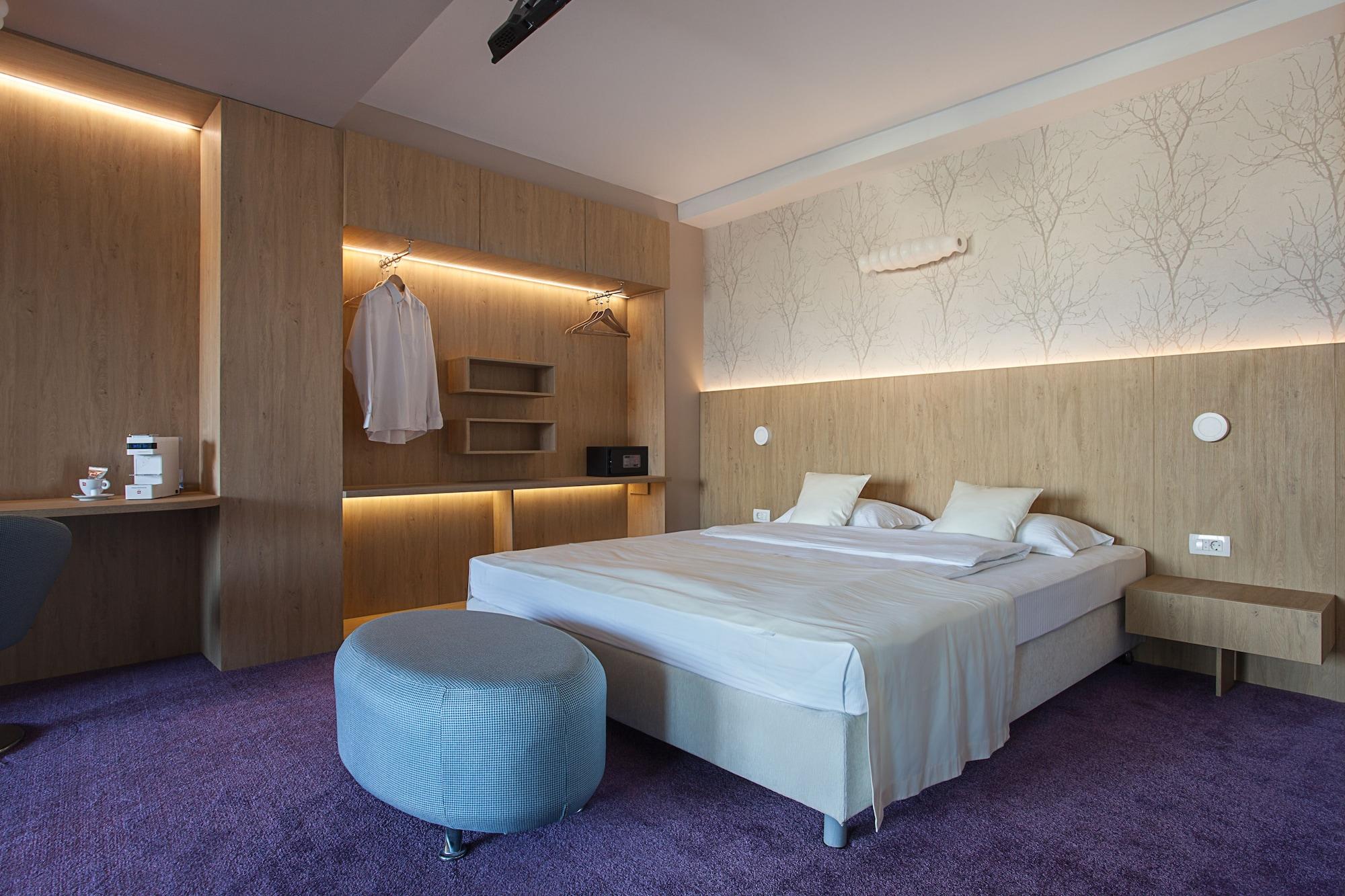 City Park Hotel Скопие Екстериор снимка