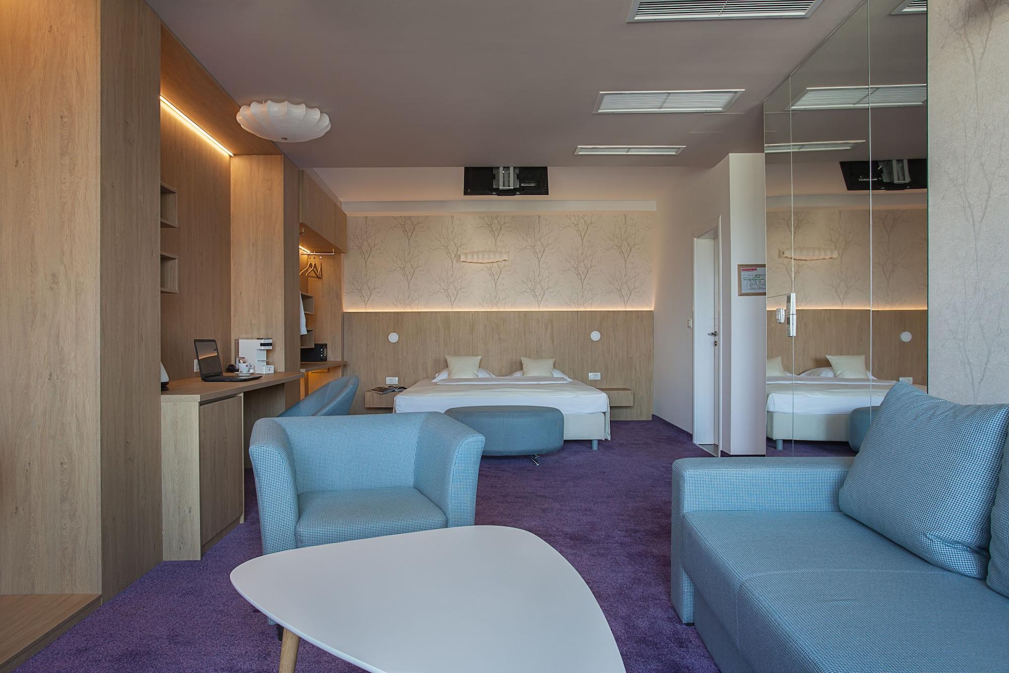 City Park Hotel Скопие Екстериор снимка